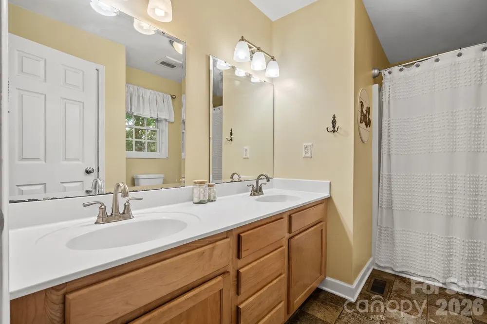 47 Fox Road Asheville, NC 28804