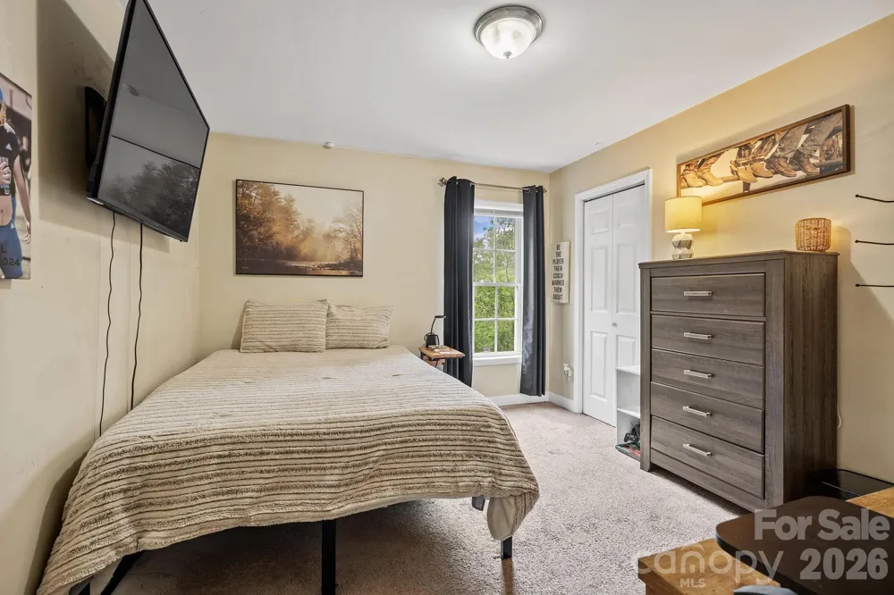 47 Fox Road Asheville, NC 28804