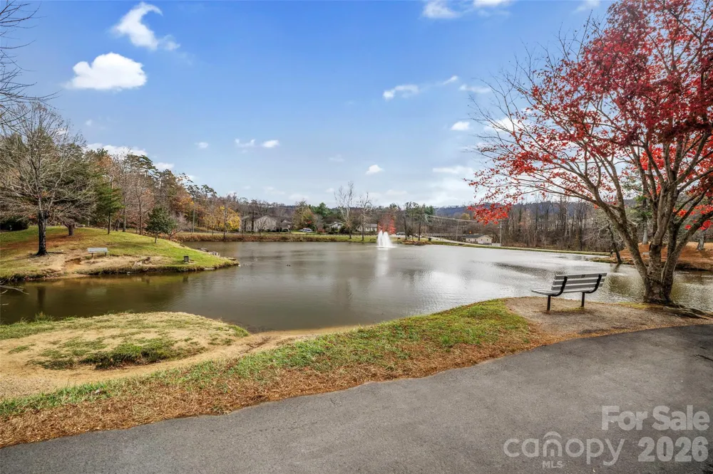 47 Fox Road Asheville, NC 28804