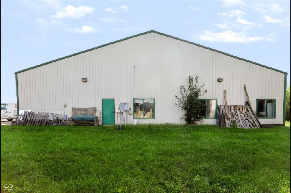 291 E Two Cent Road Bargersville, IN 46106
