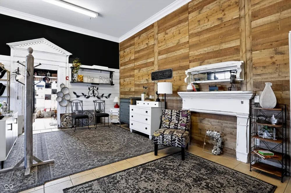 291 E Two Cent Road Bargersville, IN 46106