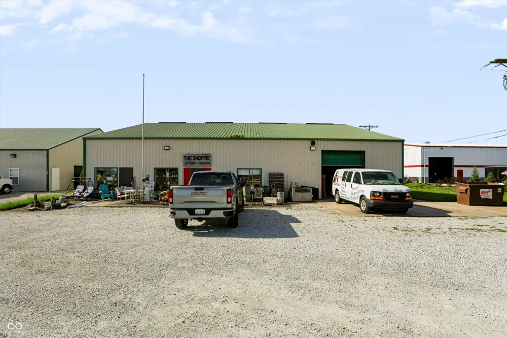 291 E Two Cent Road Bargersville, IN 46106