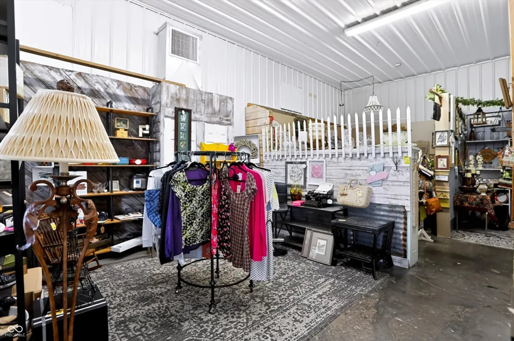 291 E Two Cent Road Bargersville, IN 46106