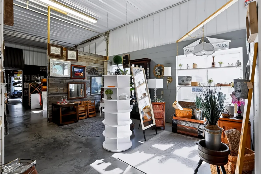 291 E Two Cent Road Bargersville, IN 46106
