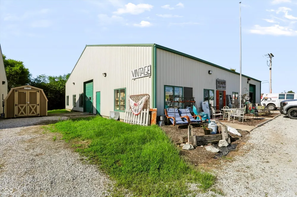 291 E Two Cent Road Bargersville, IN 46106