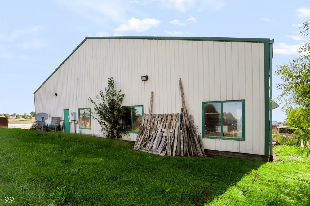 291 E Two Cent Road Bargersville, IN 46106
