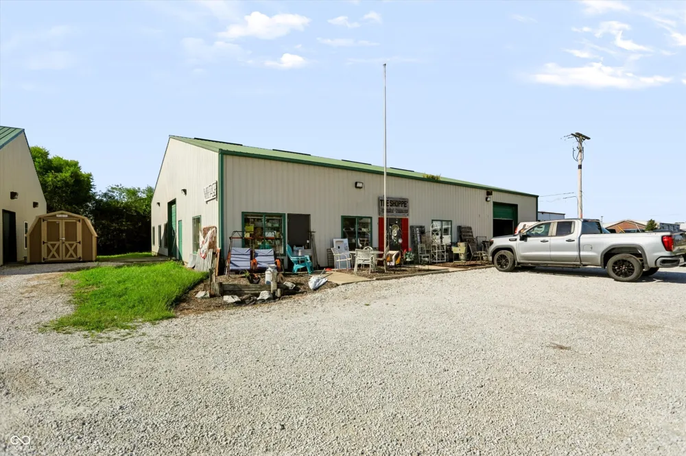 291 E Two Cent Road Bargersville, IN 46106