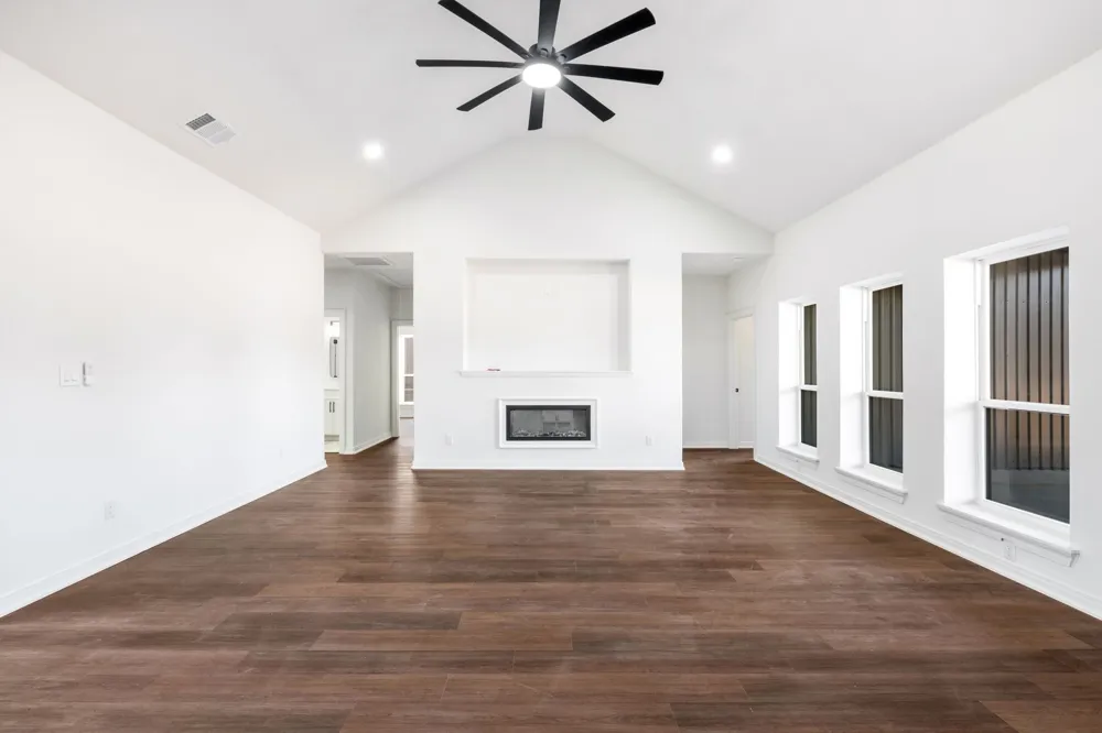 4258 County Road 204 Alvarado, TX 76009