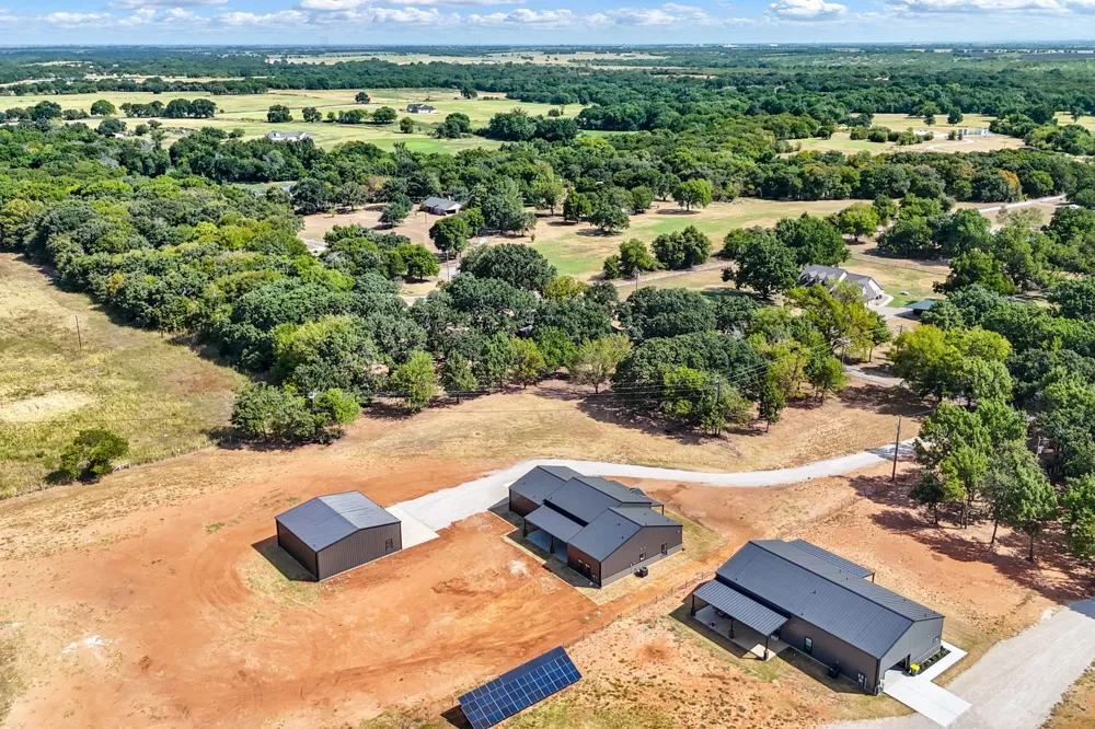4258 County Road 204 Alvarado, TX 76009