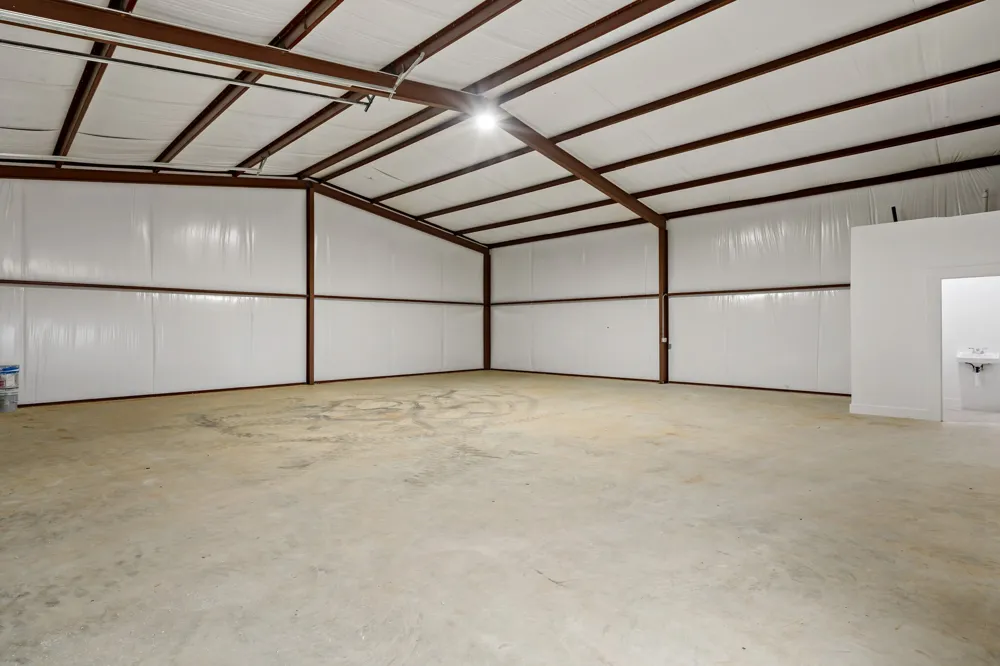 4258 County Road 204 Alvarado, TX 76009