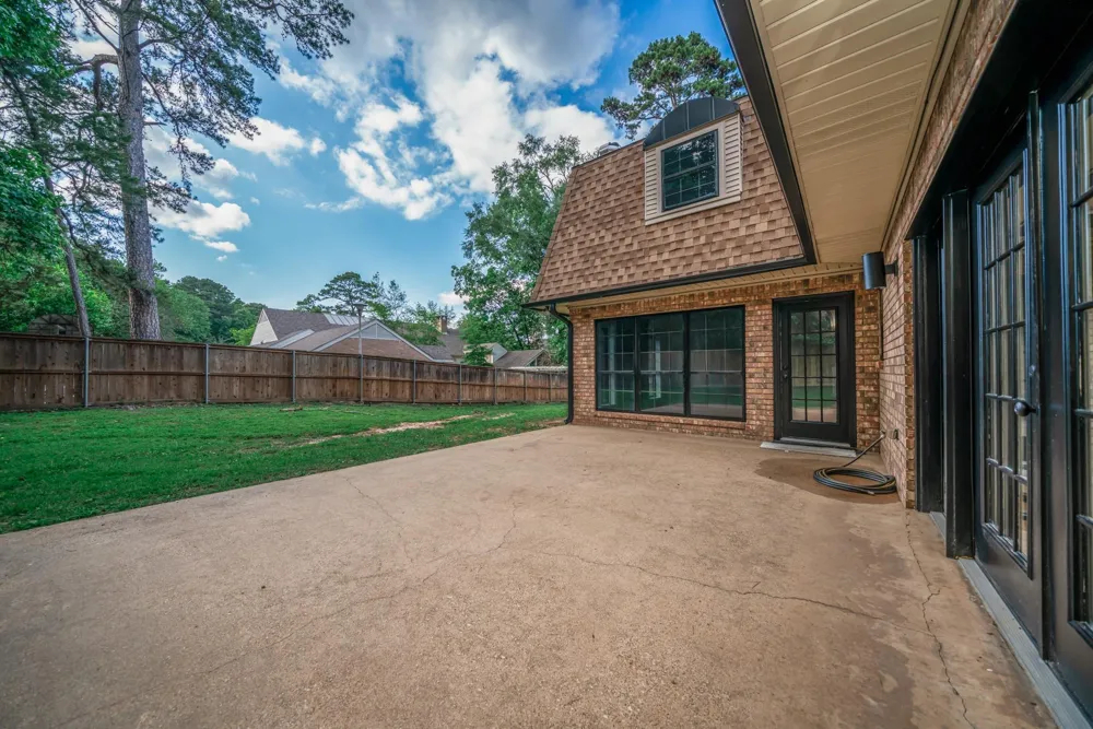 1503 Waterlily Lane Longview, TX 75604