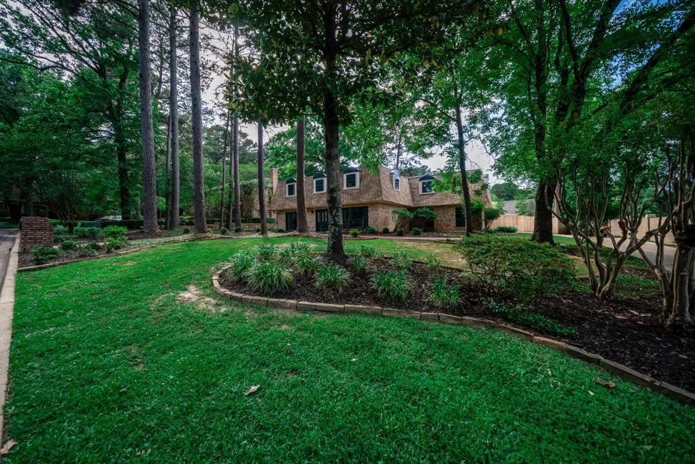 1503 Waterlily Lane Longview, TX 75604