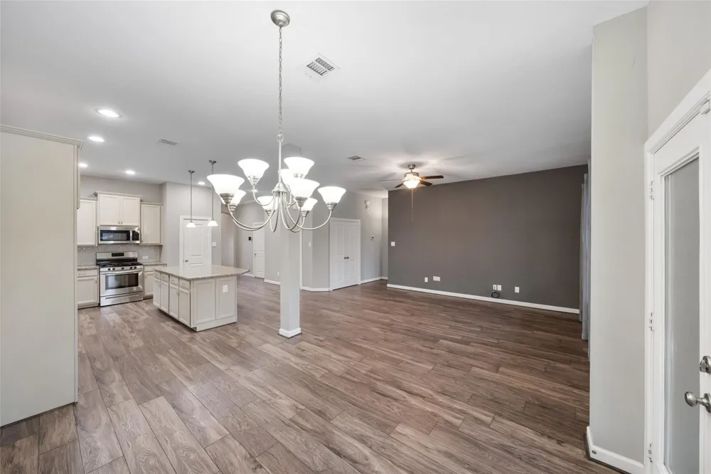 262 Pleasant Hill Way Conroe, TX 77304