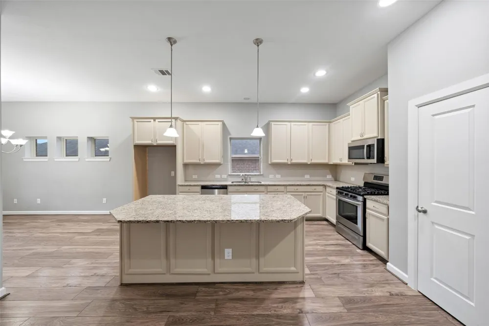 262 Pleasant Hill Way Conroe, TX 77304