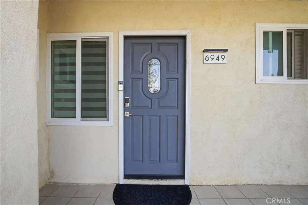 6949 Aura Avenue Reseda, CA 91335