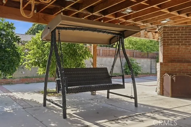 6949 Aura Avenue Reseda, CA 91335