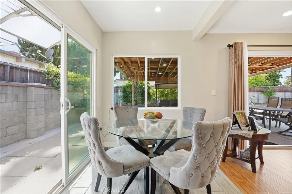 6949 Aura Avenue Reseda, CA 91335