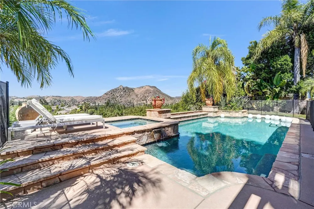 7325 Rutherford Hill Drive West Hills, CA 91307
