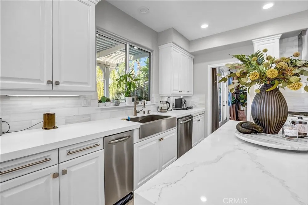 7325 Rutherford Hill Drive West Hills, CA 91307