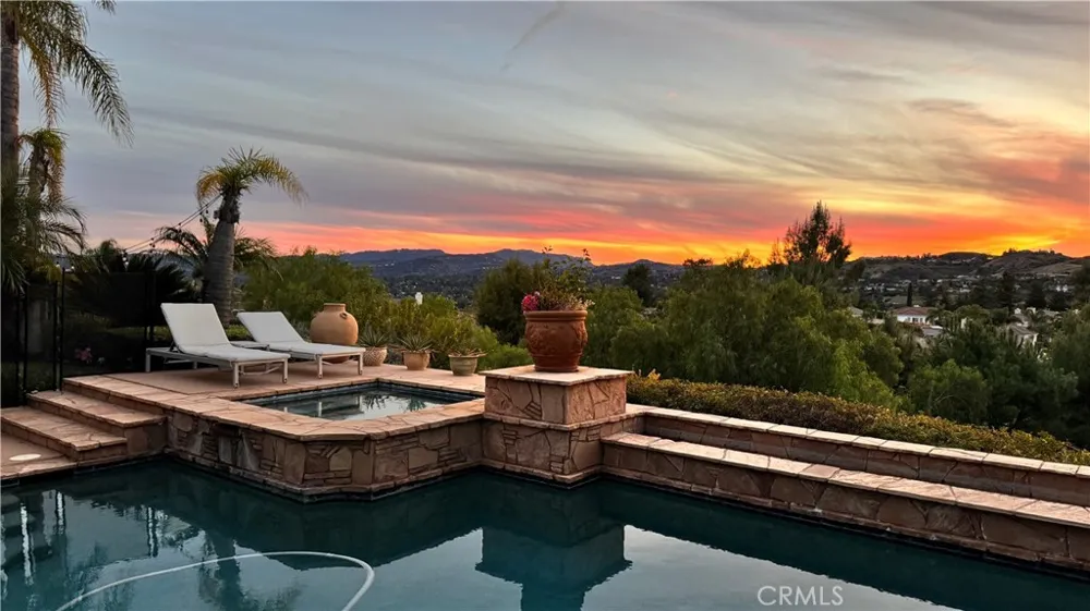 7325 Rutherford Hill Drive West Hills, CA 91307