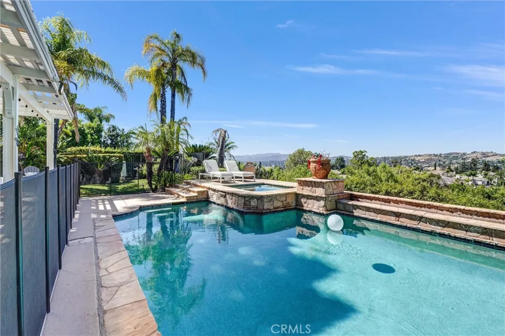 7325 Rutherford Hill Drive West Hills, CA 91307