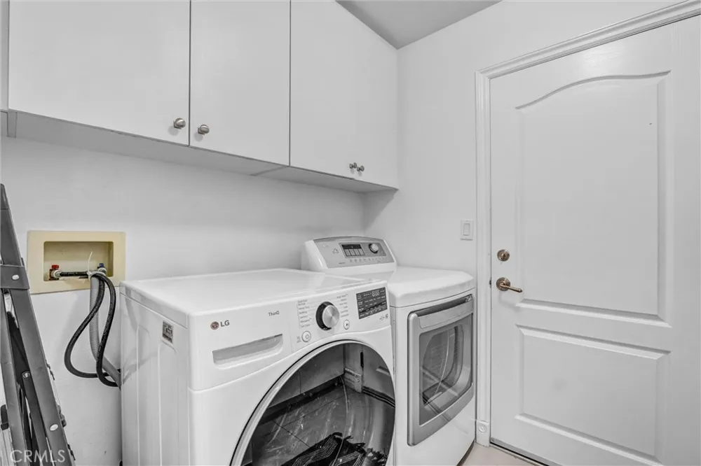 7325 Rutherford Hill Drive West Hills, CA 91307