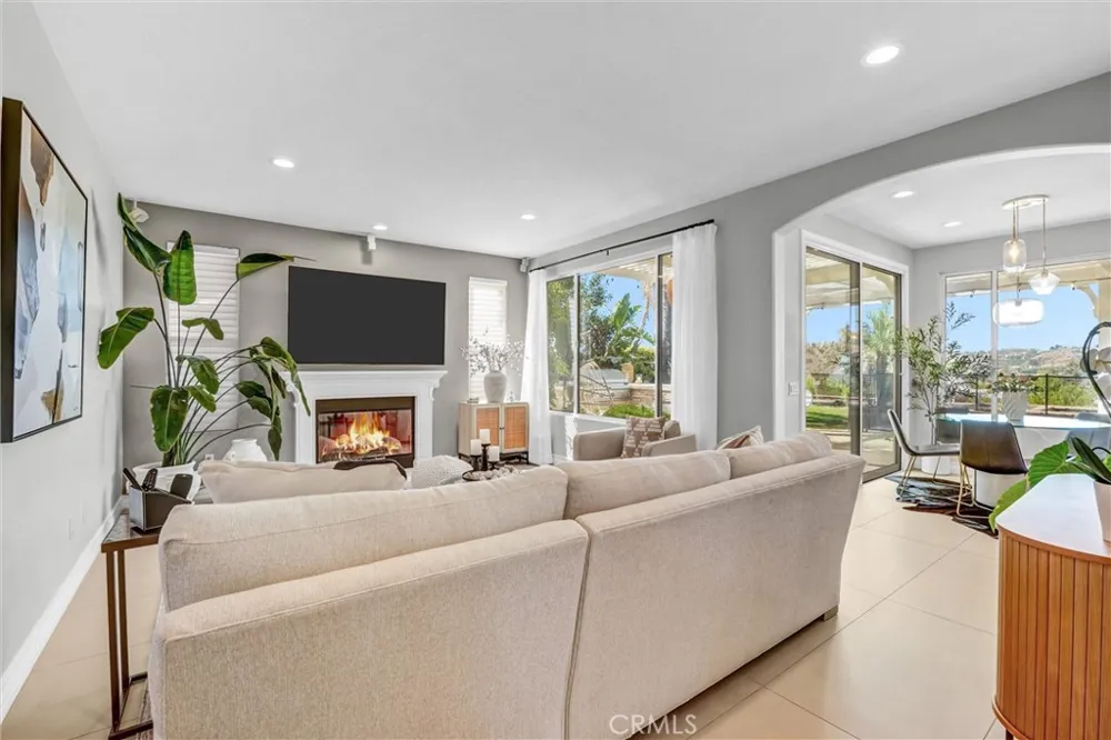 7325 Rutherford Hill Drive West Hills, CA 91307