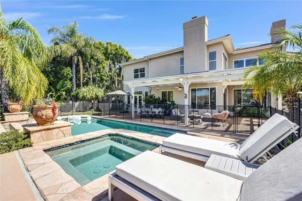 7325 Rutherford Hill Drive West Hills, CA 91307