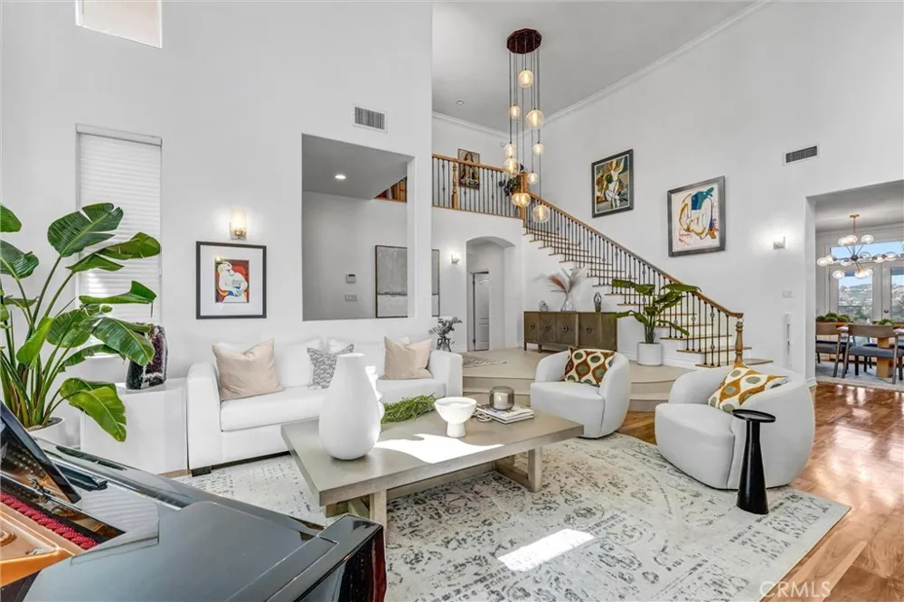 7325 Rutherford Hill Drive West Hills, CA 91307