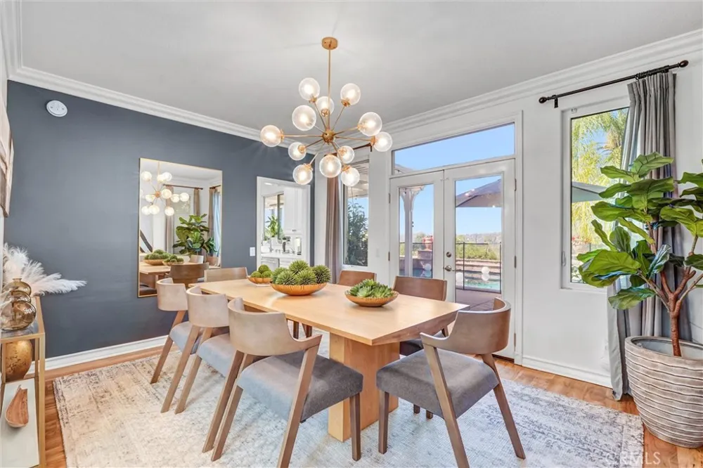 7325 Rutherford Hill Drive West Hills, CA 91307