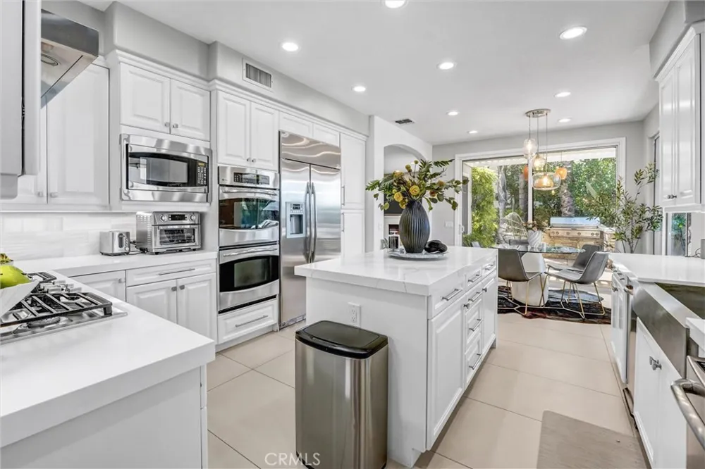 7325 Rutherford Hill Drive West Hills, CA 91307