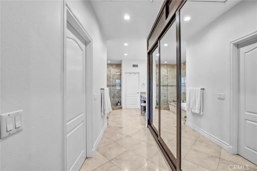 7325 Rutherford Hill Drive West Hills, CA 91307