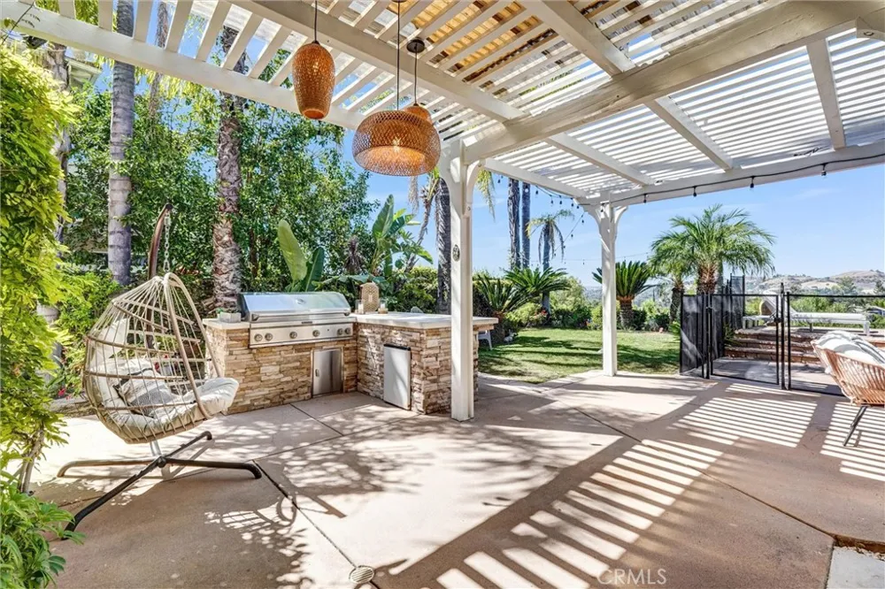 7325 Rutherford Hill Drive West Hills, CA 91307