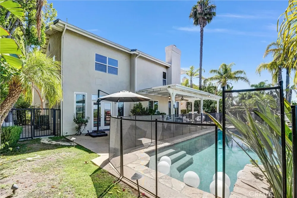 7325 Rutherford Hill Drive West Hills, CA 91307