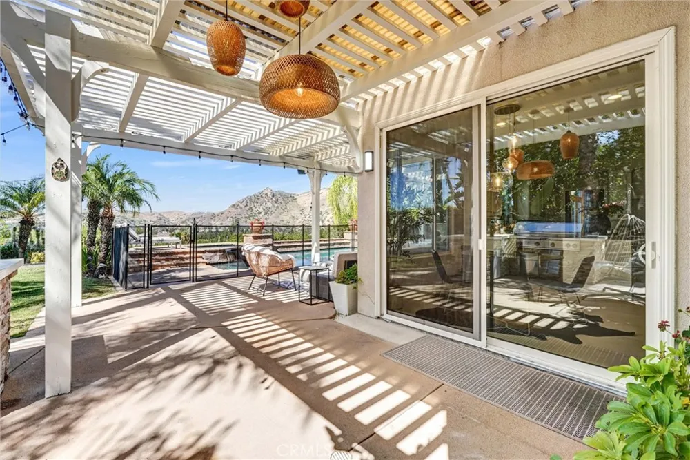 7325 Rutherford Hill Drive West Hills, CA 91307