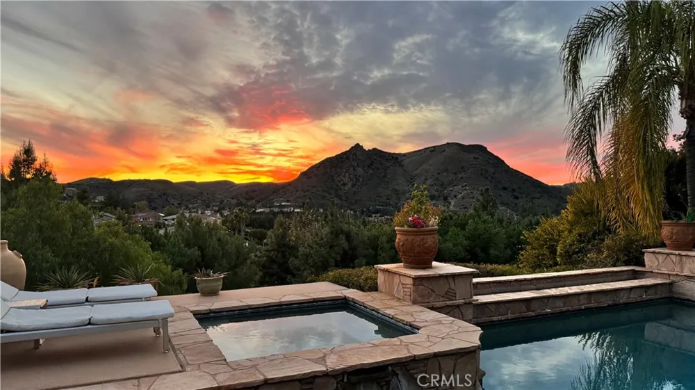 7325 Rutherford Hill Drive West Hills, CA 91307