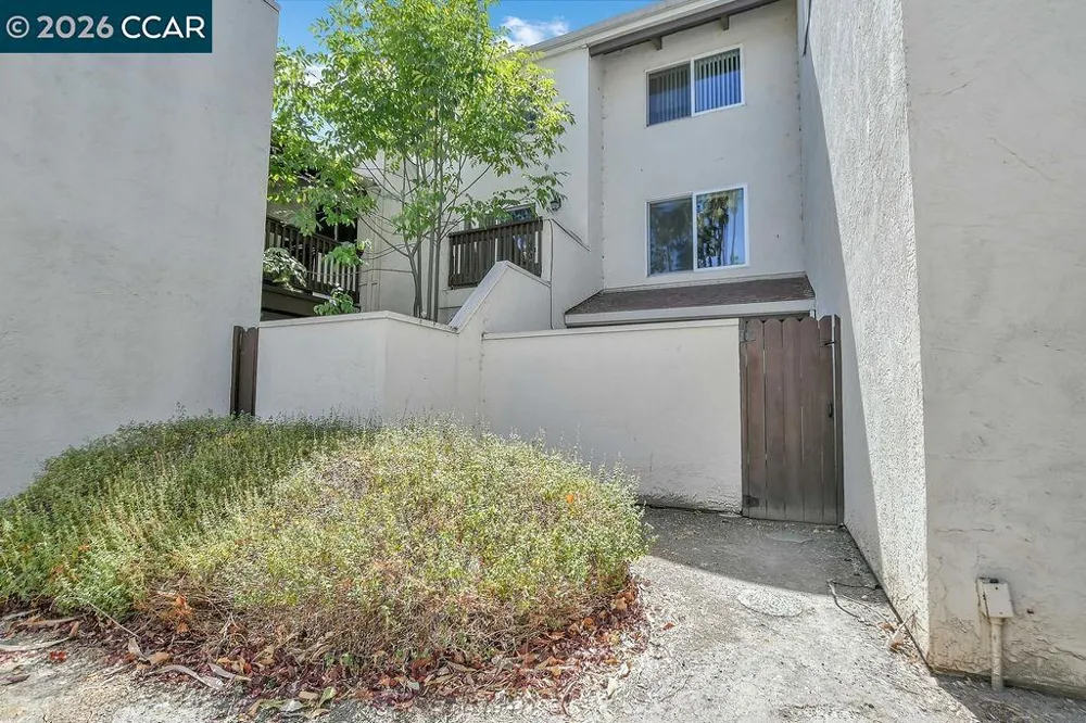 1660 Laguna Street #B Concord, CA 94520