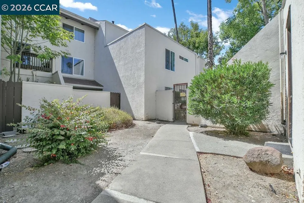 1660 Laguna Street #B Concord, CA 94520