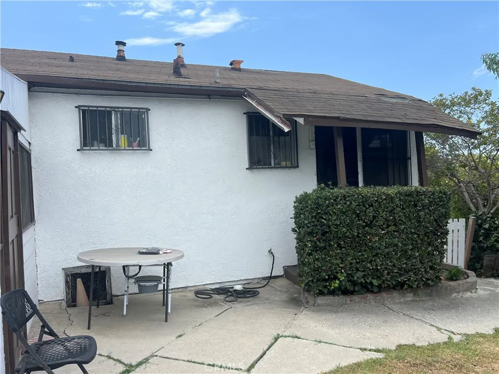 5025 Budau Place Los Angeles, CA 90032