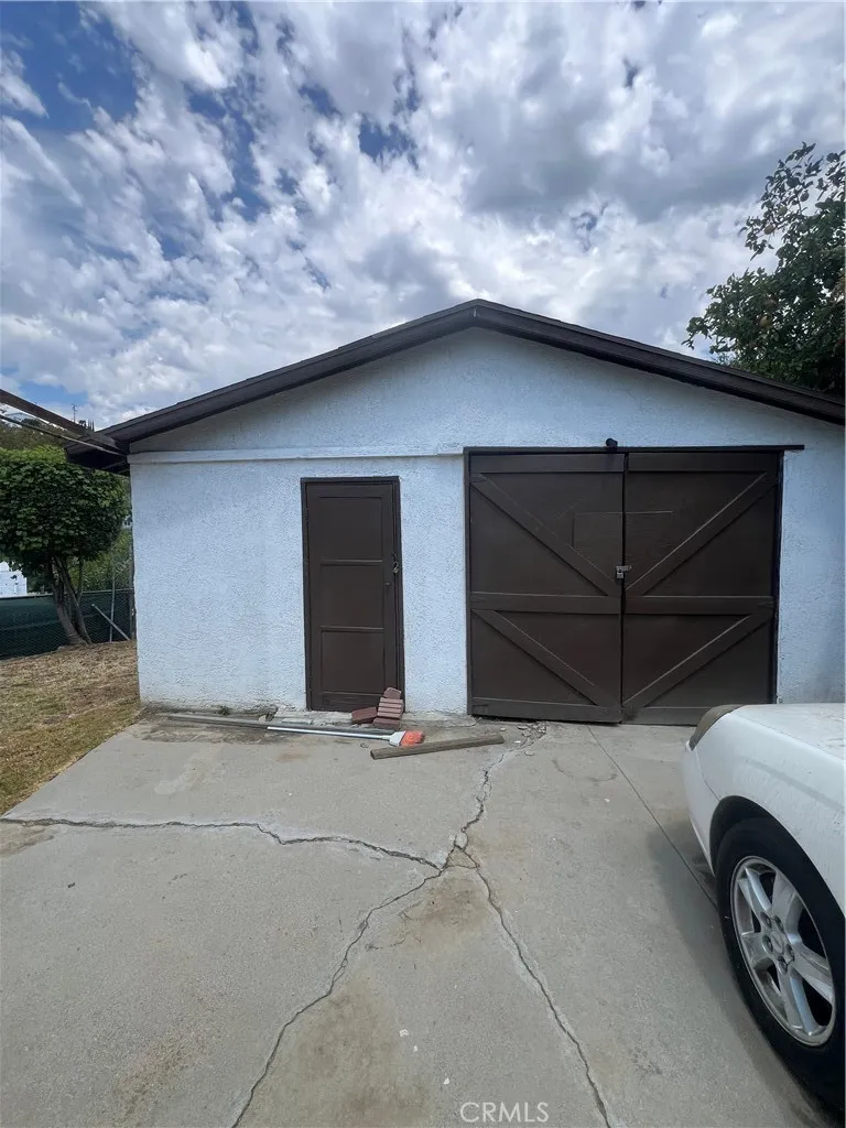 5025 Budau Place Los Angeles, CA 90032