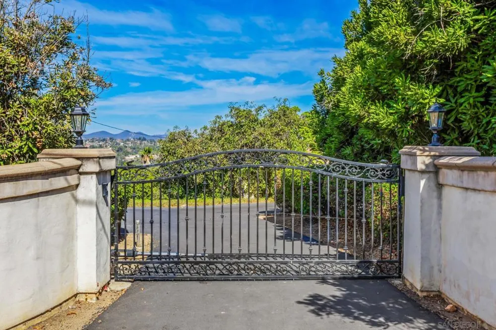 3209 Mary Ln Escondido, CA 92025