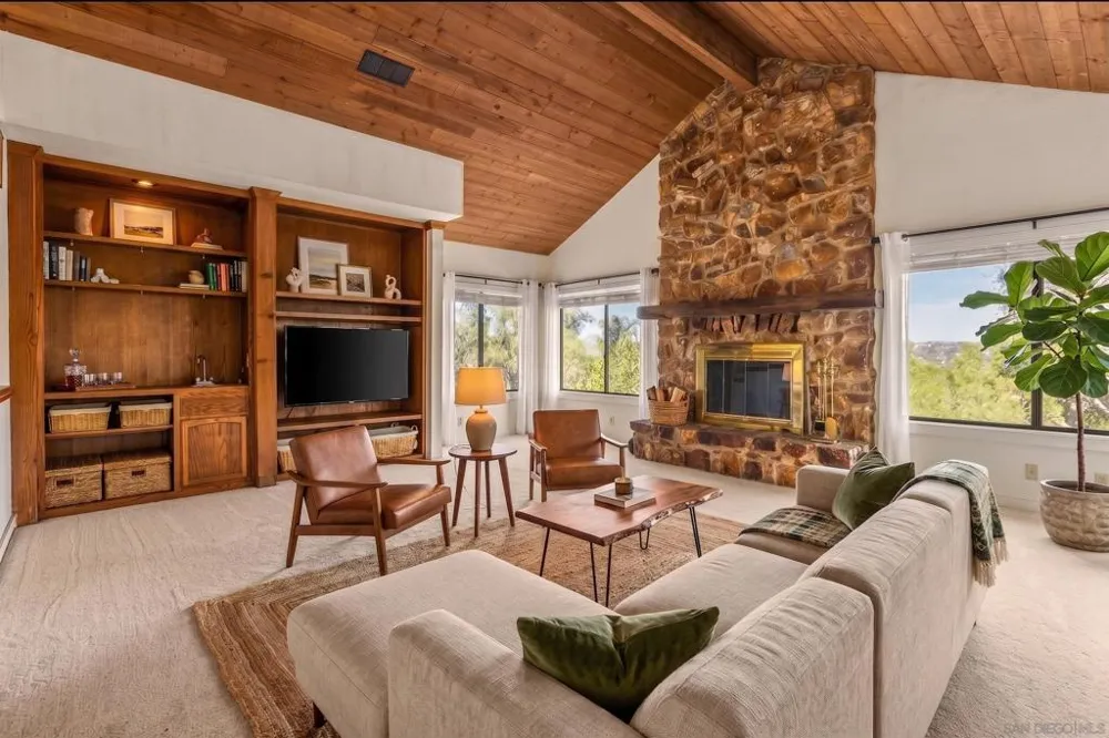 3209 Mary Ln Escondido, CA 92025