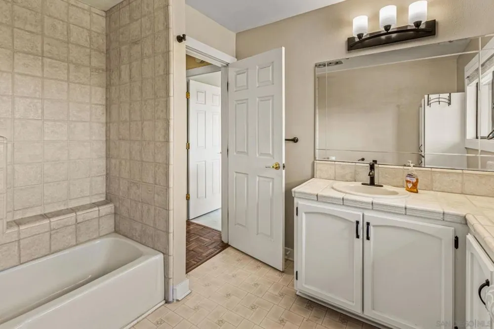 3209 Mary Ln Escondido, CA 92025