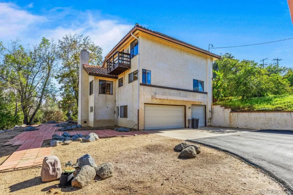 3209 Mary Ln Escondido, CA 92025