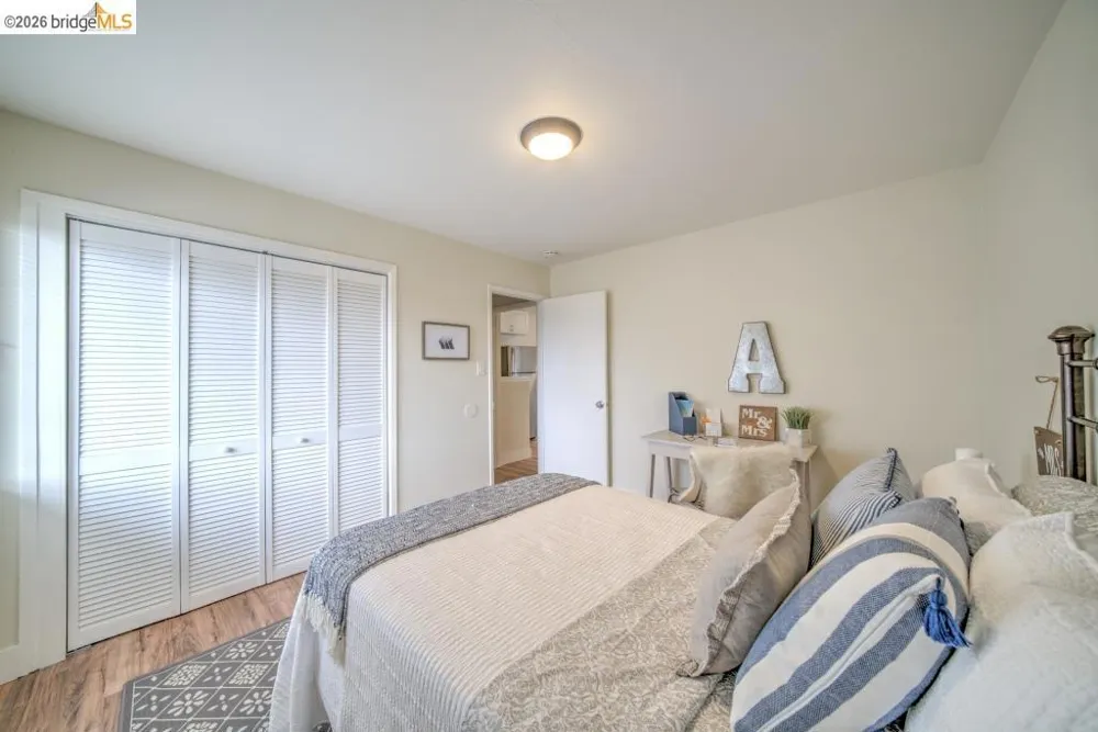 399 Schafer Rd Hayward, CA 94544