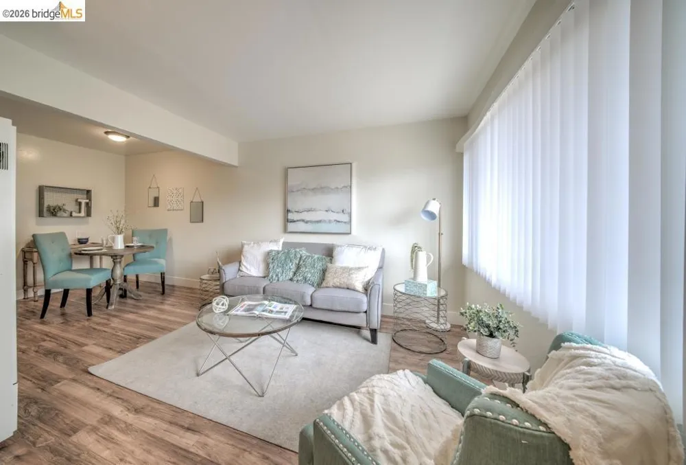 399 Schafer Rd Hayward, CA 94544