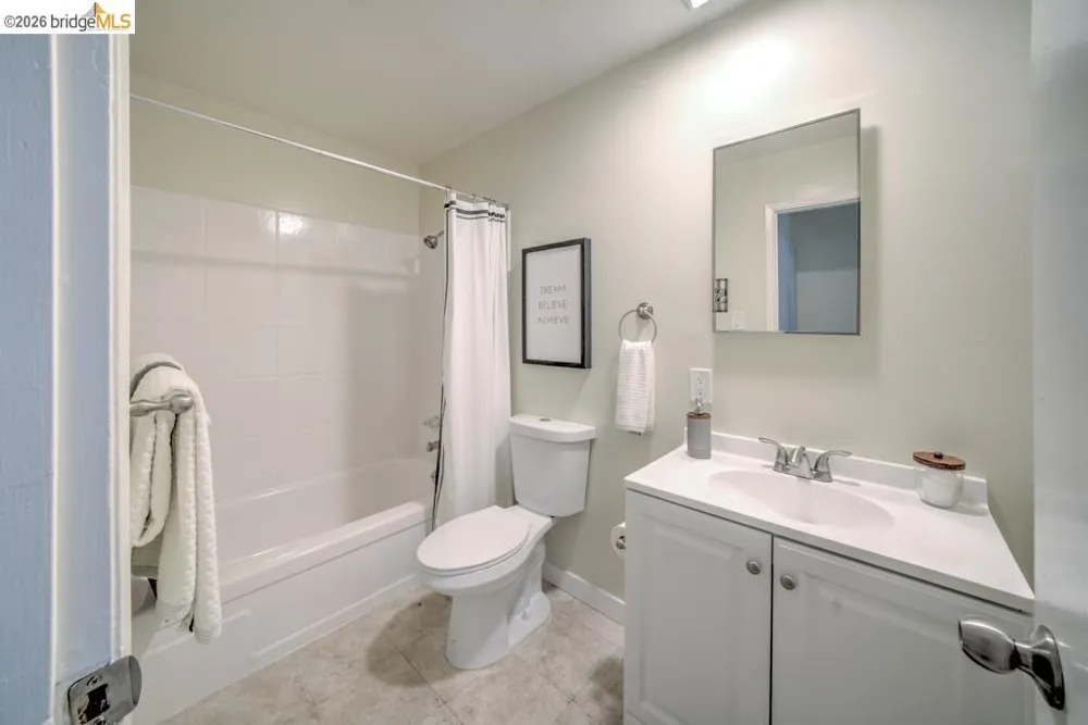 399 Schafer Rd Hayward, CA 94544