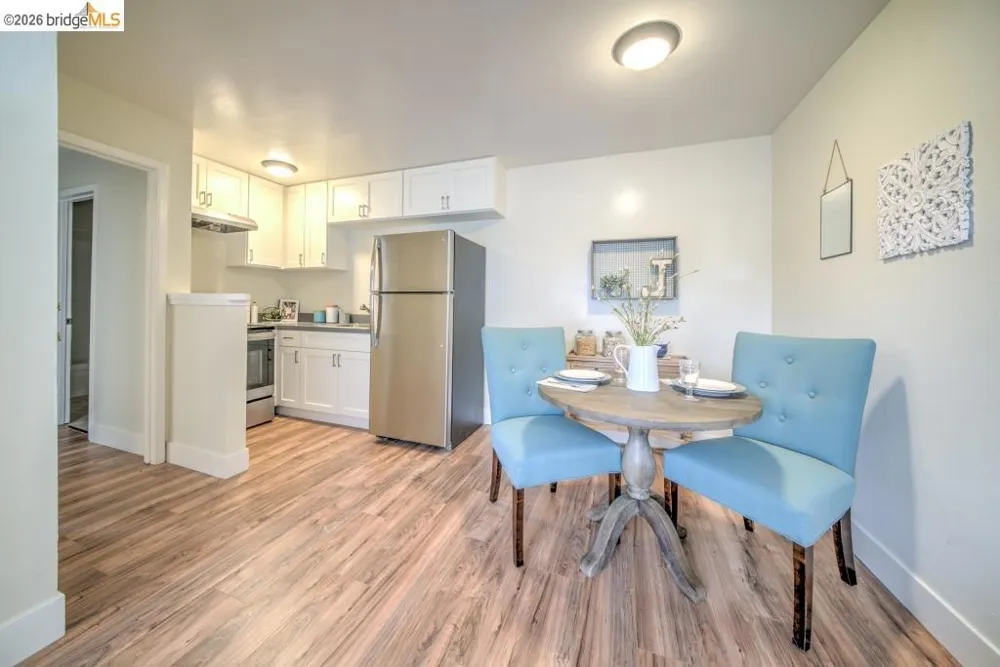 399 Schafer Rd Hayward, CA 94544