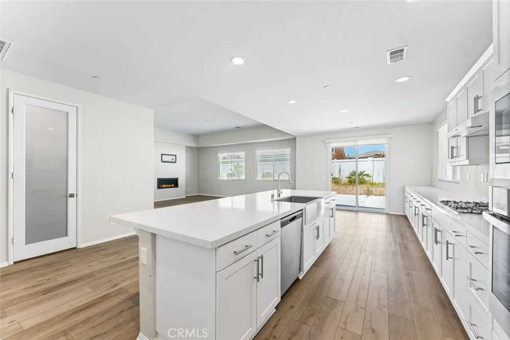 2107 Helconia Court Palmdale, CA 93551