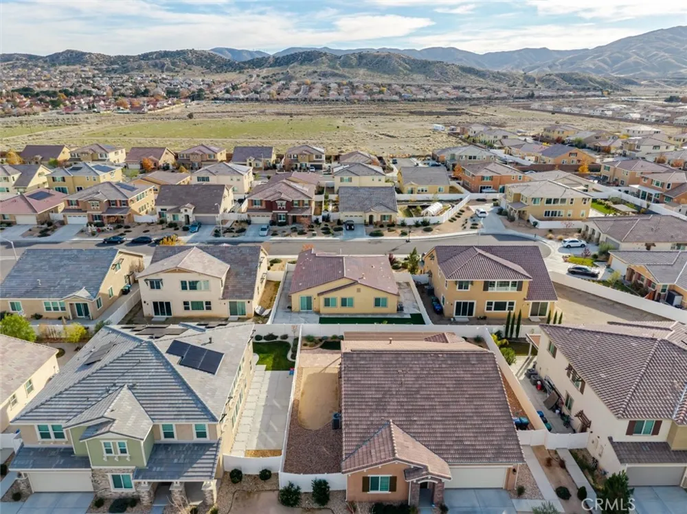 2107 Helconia Court Palmdale, CA 93551